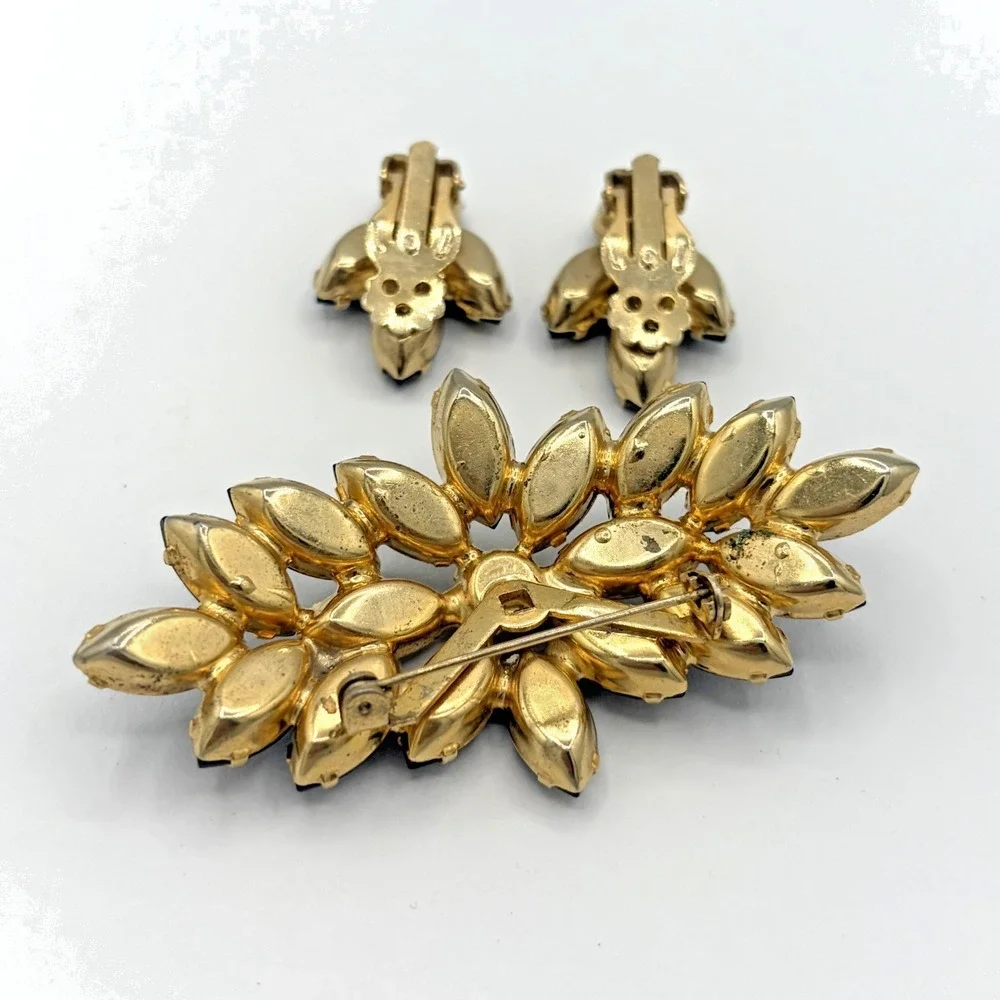 Vintage Black Navette Rhinestone Brooch‎ Clip Earrings Set Gold Tone Mid Century